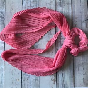 (NWOT) Scrunchie hair scarf tie